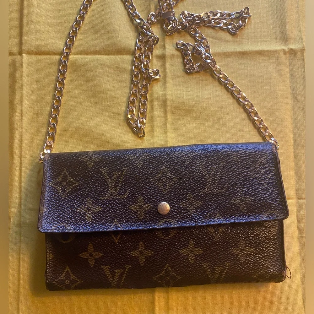 Authentic Louis Vuitton Long Wallet - Picture 1 of 15